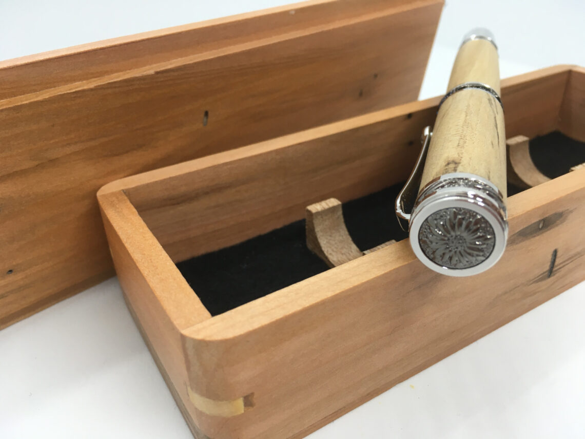 A Fountain Pen with Display Case Dave's Woodcraft